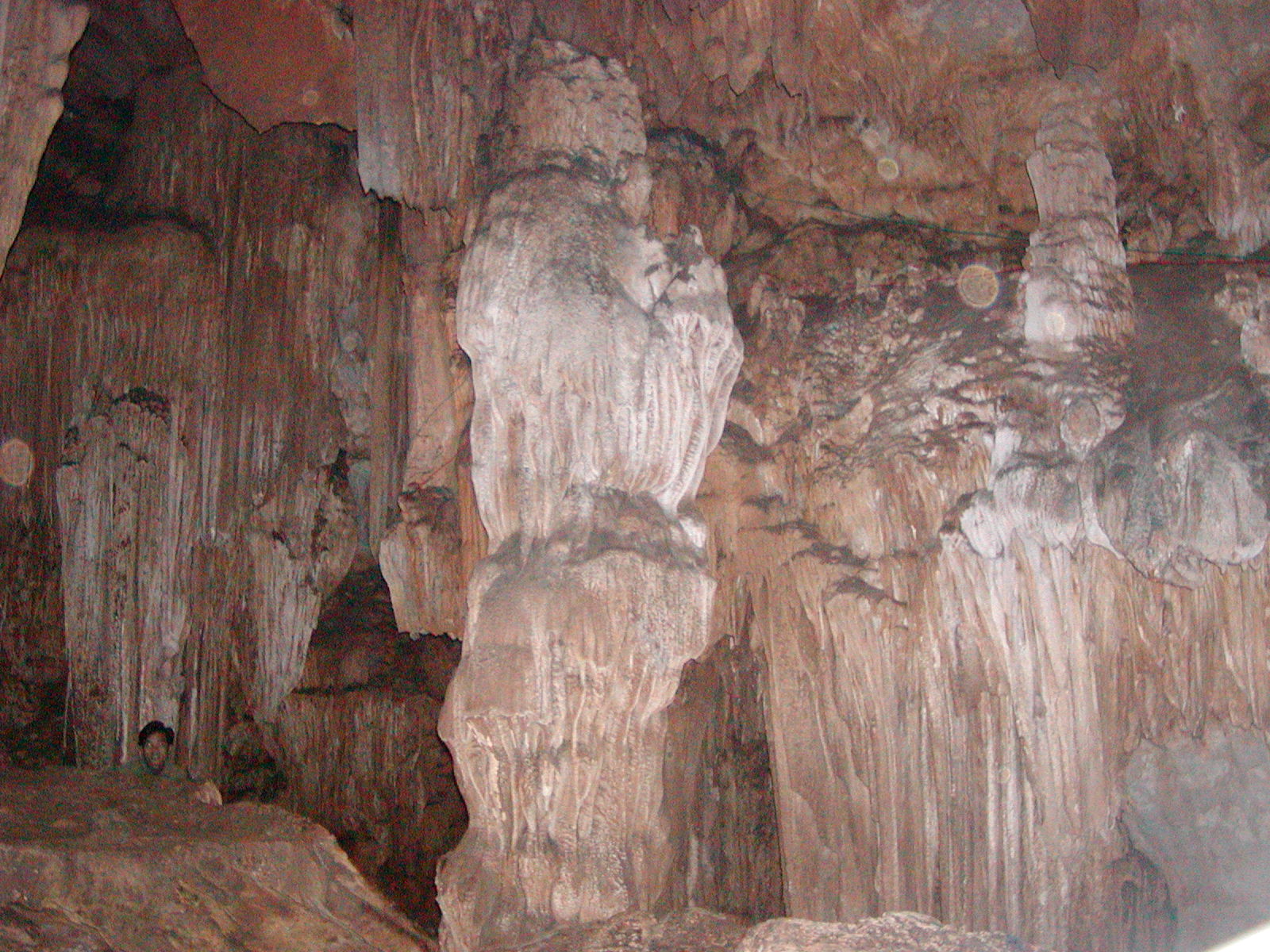Bodhisattva Water Cave， Yangshuo，China