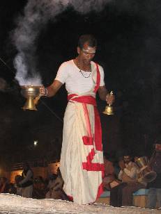 Peformance of evening water ceremony, Varanassi, Ganges