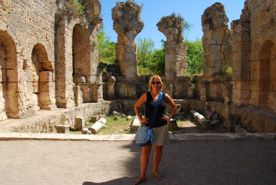 Mel and some ruins…