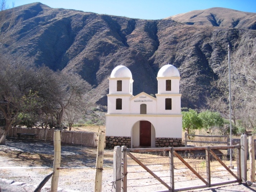 Chapel and MontaÃ±as.JPG