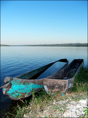 Flores, Lake Peten Itza