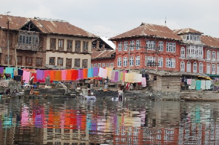 Pashmina Shawls on Dal Lake