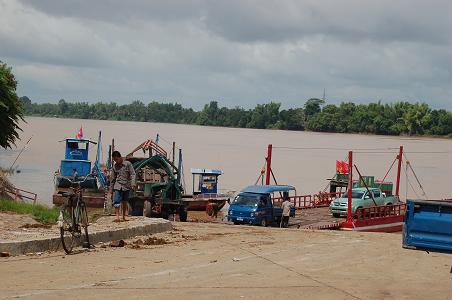 The ferry to Don Khong