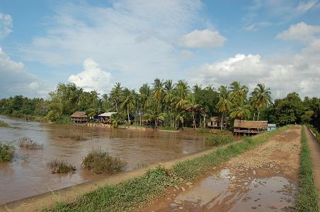 The old railway bridge to Don Khon