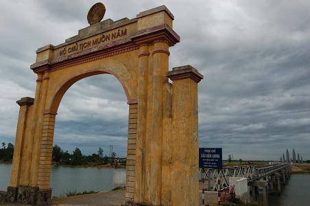 Bridge over Ben Hai river