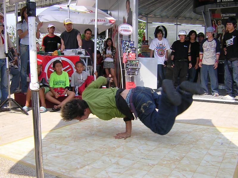 ThaiXGamesBreakDancing.JPG