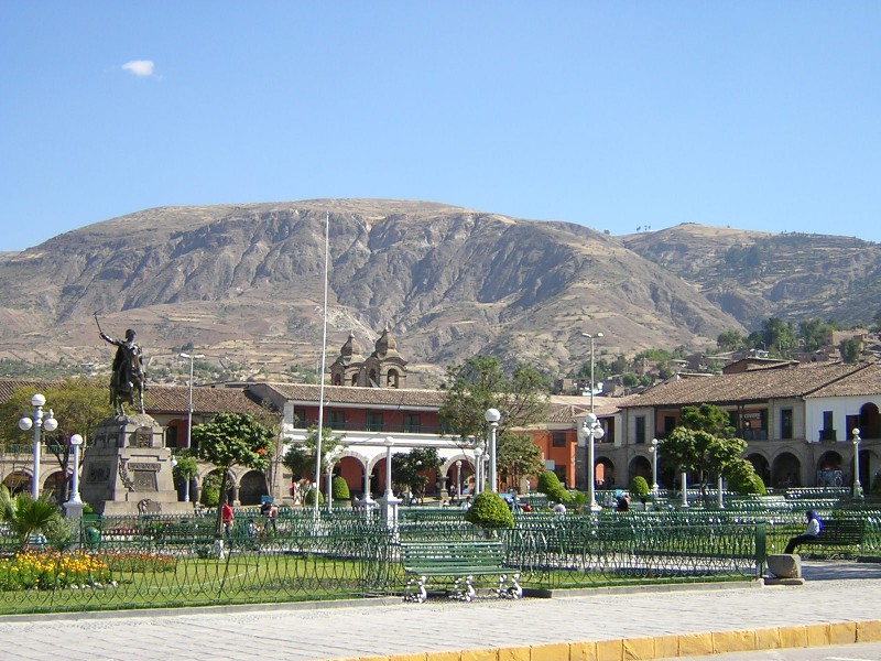 ayacucho_plaza.JPG