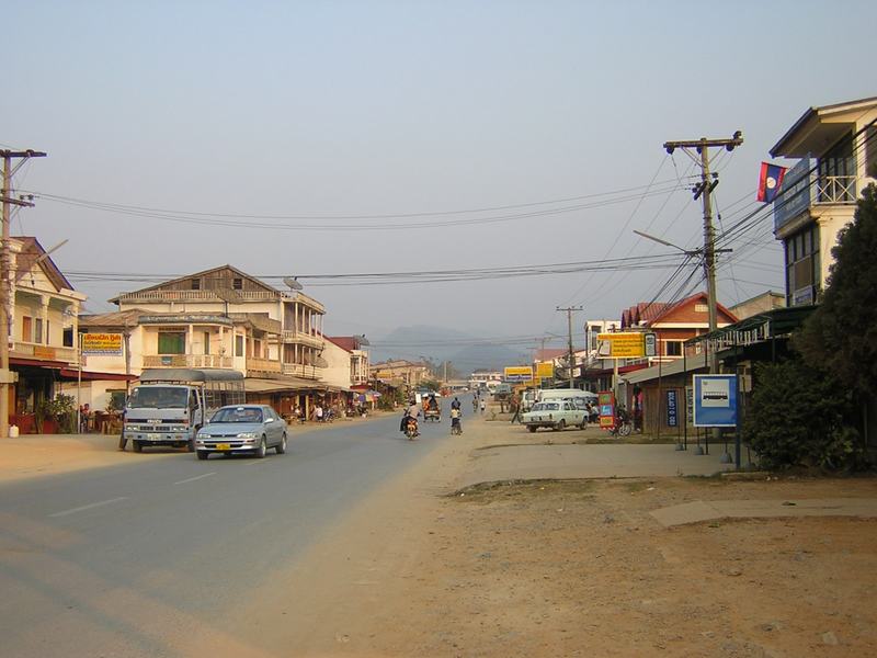 phonsavanh_street.JPG