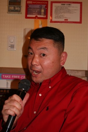 sm20051217 Beach and Karaoke night 092.jpg