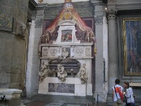 Michelangelostomb.JPG