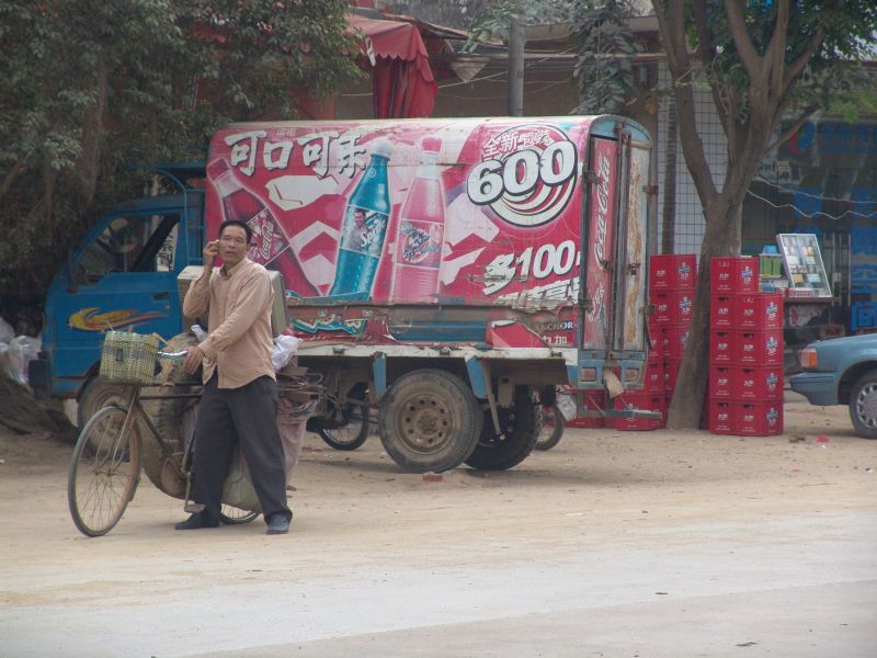 DSC04787_WhyIsThatGiantTruckTireHangingOnThatBikeIHearYourAsking.JPG