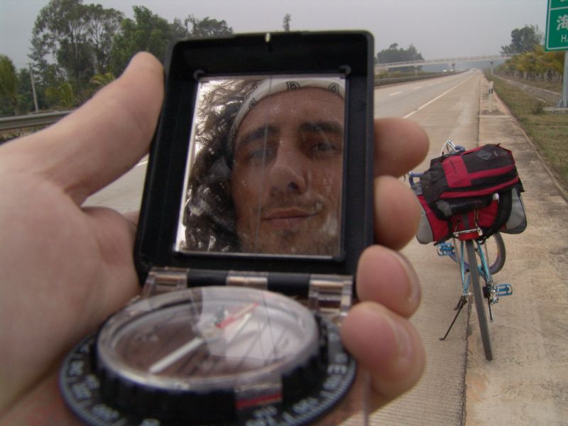 DSC05031_TheManTheCompassTheBike.JPG