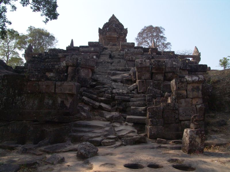 DSC07976_PrasatPreahVihear_NotAllSoWellPreserved.JPG