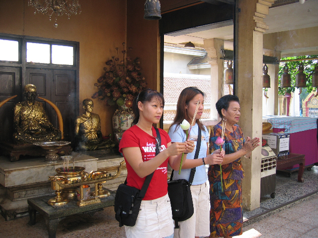 Praying.jpg