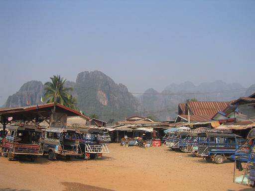 market_vang_vieng.JPG