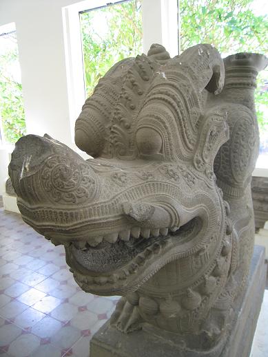 cham_carving.jpg