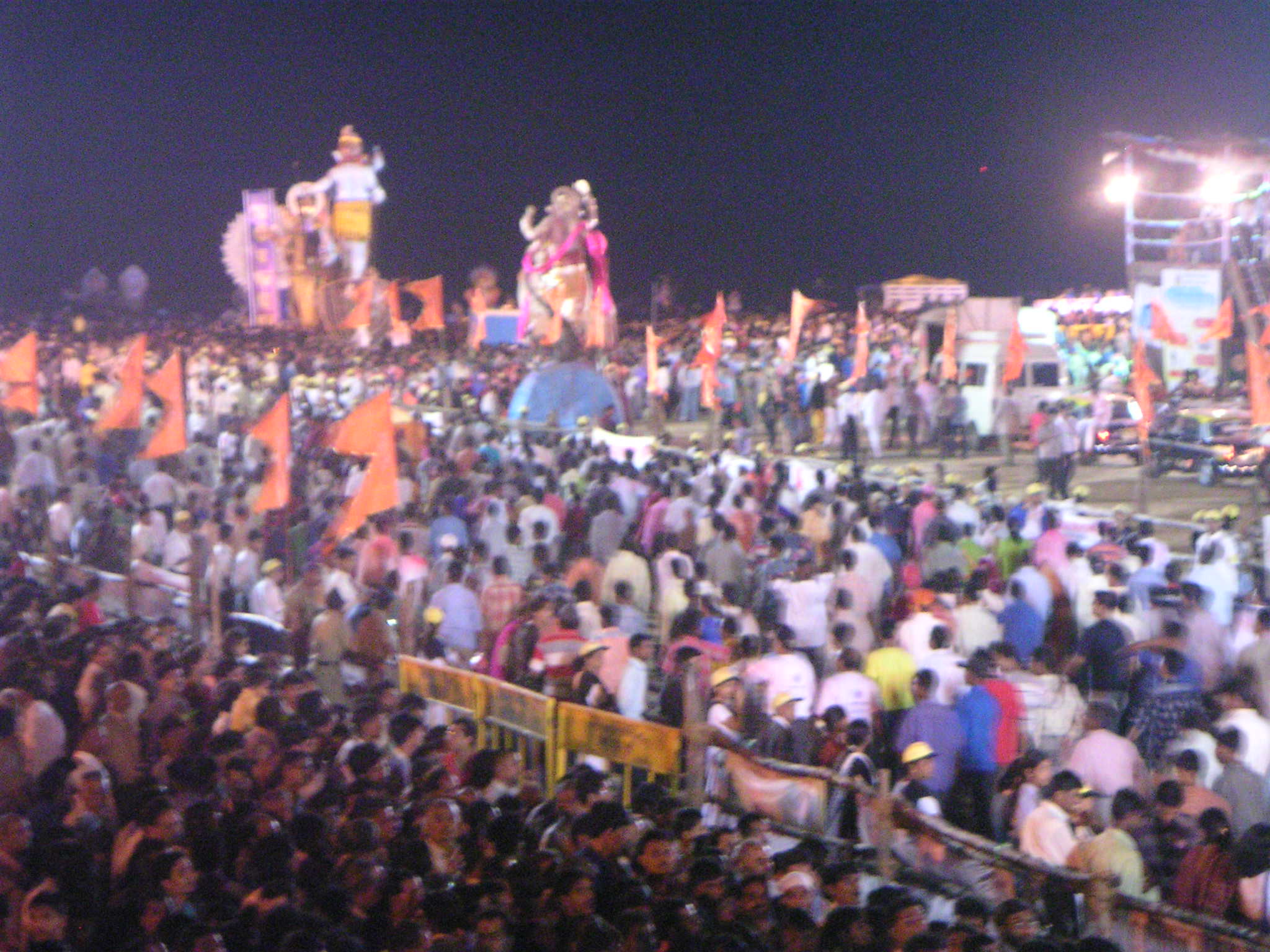 Ganpati Visarjan 2005 019.jpg