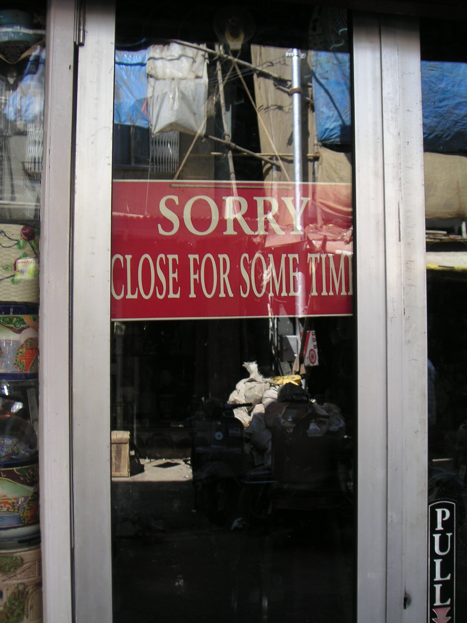 Chor Bazaar Sign: Close for Some Time