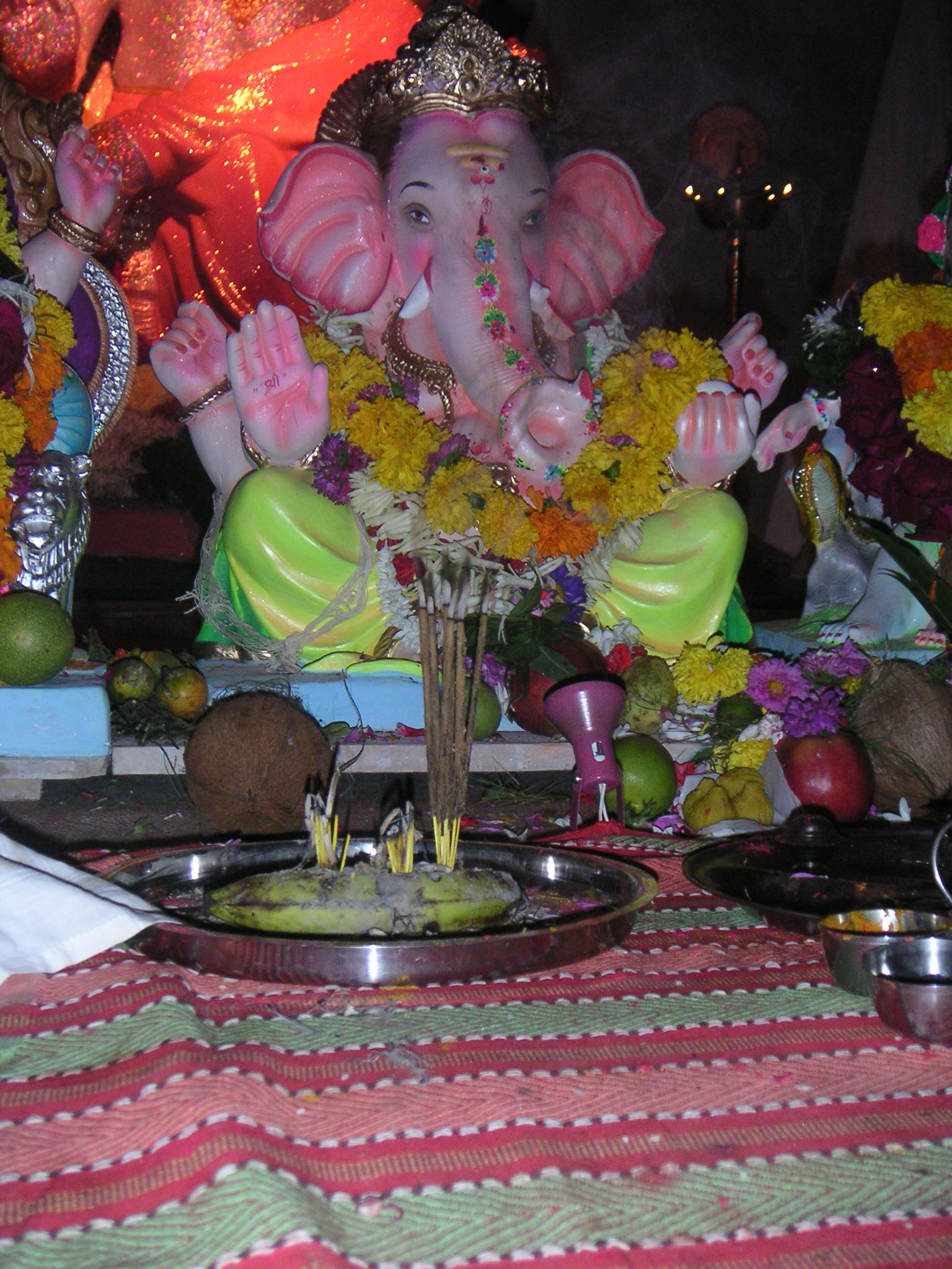 Altamount Road Ganesha with incense.jpg