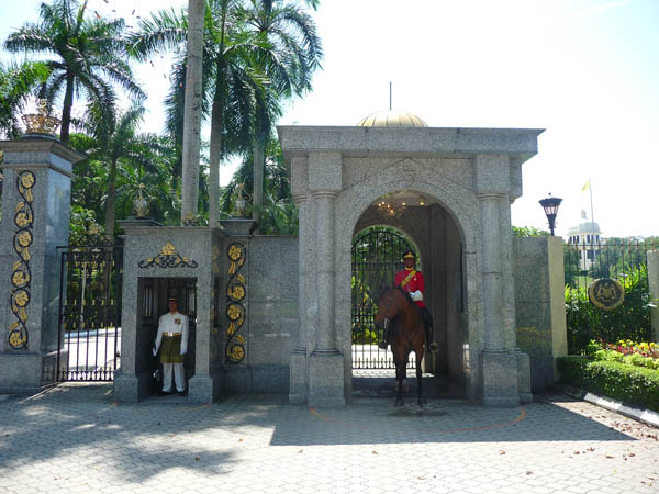 sultan-front-gate.jpg