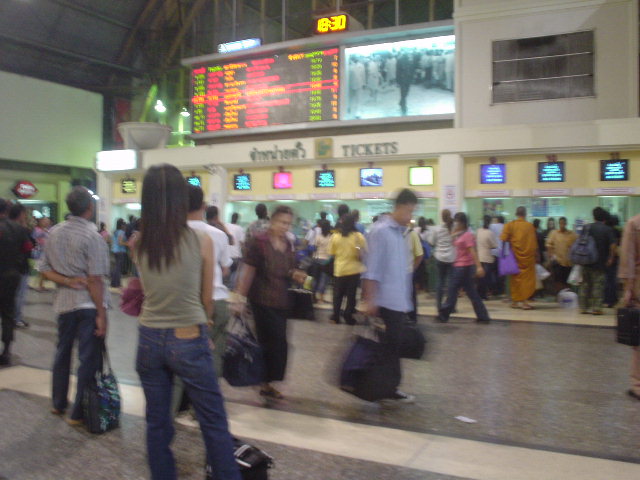 DSC00900trainstation.JPG