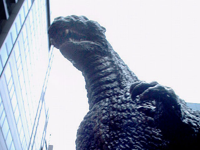 DSC09826godzillafrontH.JPG