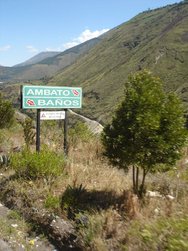 Road to Ambato [by IE]