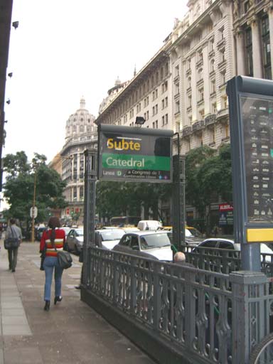 Entrance to a 'subte' (metro station)