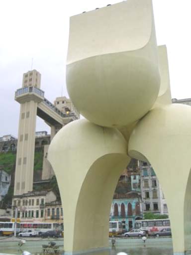 The what-I-called Butt Sculpture at the Low City with Elevador Lacerda in the background