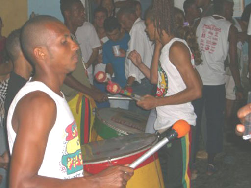 Swing do Pelo, mad Olodum music and crazy dancing